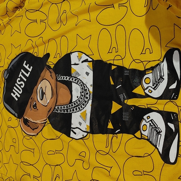 Hustle Bear Tee - Picture 6 of 6
